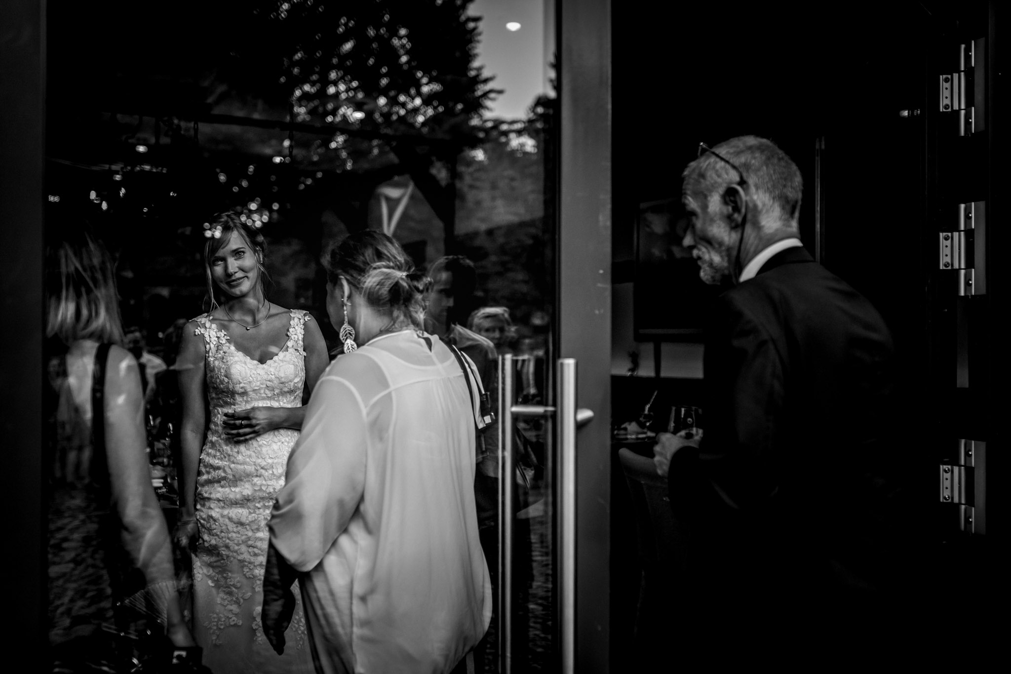 Sven Schomburg Hochzeitsfotografie, Hamburg, Mölln, Hochzeitsfieber by Photo-Schomburg, Hochzeitsreportage, Forsthaus Waldhusen, Braut, Bräutigam-79