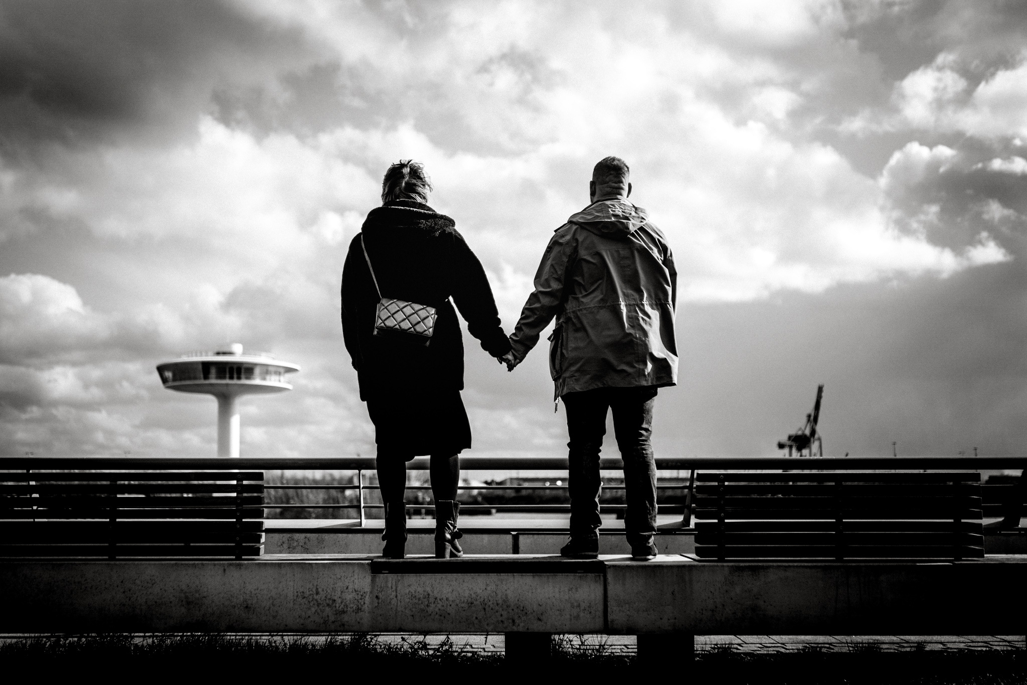 Paarshooting, Coupleshooting, Sven Schomburg Hochzeitsfotografie, wahre Momente, Hafencity, Hamburg, Engagement, Hochzeitspaar